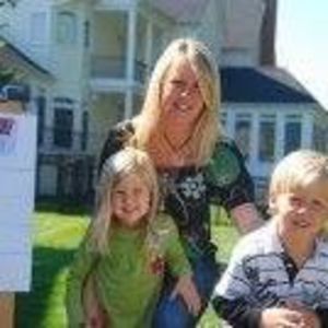 Meet your Posher, Lena